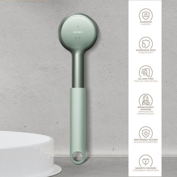 Звуковая светодиодная щетка для всего тела GESKE Sonic LED Full-Body Brush&Intensive Exfoliator 9в1 green HB0387 фото