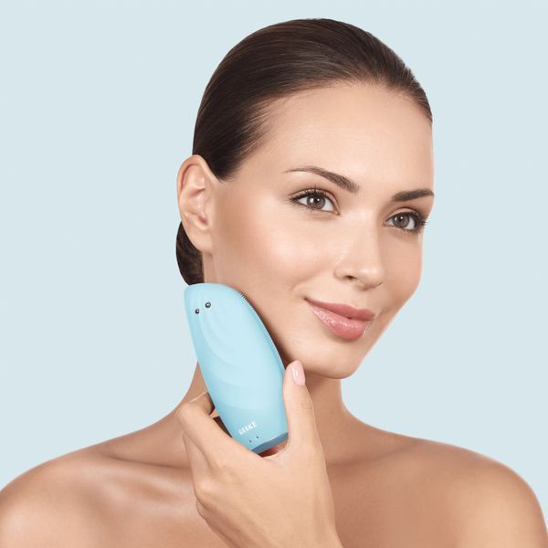 Очистительная щетка для лица GESKE Sonic Thermo Facial Brush&Face-Lifter 8в1 turquoise HB0092 фото