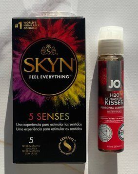 Комплект SKYN 5 Senses +  Змазка System JO H2O &mdash; Strawberry Kiss (30 мл) SOS2140 фото