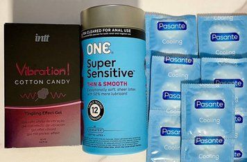 Набір 22 шт ONE Super Sensitive - Pasante Cooling + Рідкий вібратор Intt Vibration Cotton Candy (15 мл) SOS1540 фото