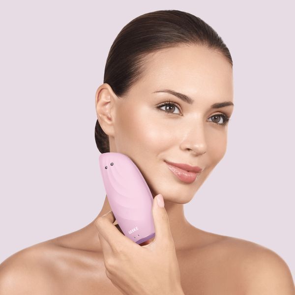 Очистительная щетка для лица GESKE Sonic Thermo Facial Brush&Face-Lifter 8в1 pink HB0093 фото