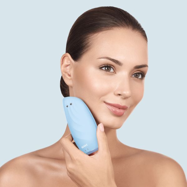 Очистительная щетка для лица GESKE Sonic Thermo Facial Brush&Face-Lifter 8в1 aquamarine HB0094 фото