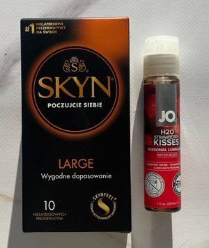 Комплект SKYN Large 10 шт  +  Змазка System JO H2O &mdash; Strawberry Kiss (30 мл) SOS2142 фото