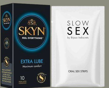 Набір Skyn Extra Lube 10 штук + Смужки Bijoux Indiscrets Slow Sex Oral sex strips SOS5263 фото