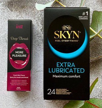 Комплект SKYN Extra Lube (24 шт) + Спрей Intt Deep Throat Oral Spray (12 мл) SOS2393 фото