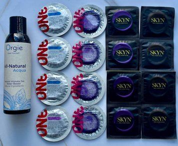 Набір з 16 штук Skyn, One + лубрикант ALL-NATURAL Acqua, 150 мл Orgie SOS4051 фото