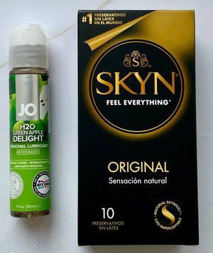 Комплект Skyn Original 10 шт - Лубрикант System JO H2O &mdash; Green Apple (30 мл) SOS2838 фото