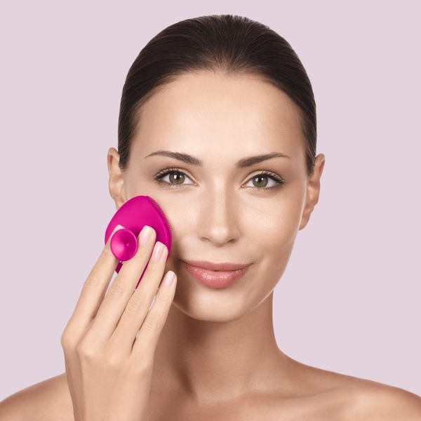 Щітка для обличчя GESKE Facial Brush 4в1 з тримачем magenta HB0054 фото