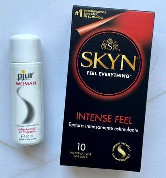 Набір SKYN Intense Feel 10 шт  - Змазка на силіконовій основі pjur Woman 30 мл SOS1953 фото